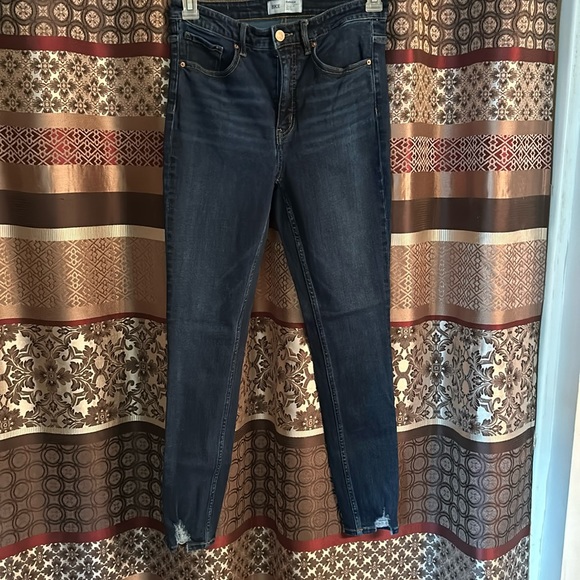 Like new BKE Parker jeans - Picture 1 of 5